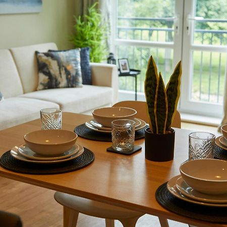 הליפקס Stylish 2-Bedroom Apartment With Free Parking מראה חיצוני תמונה