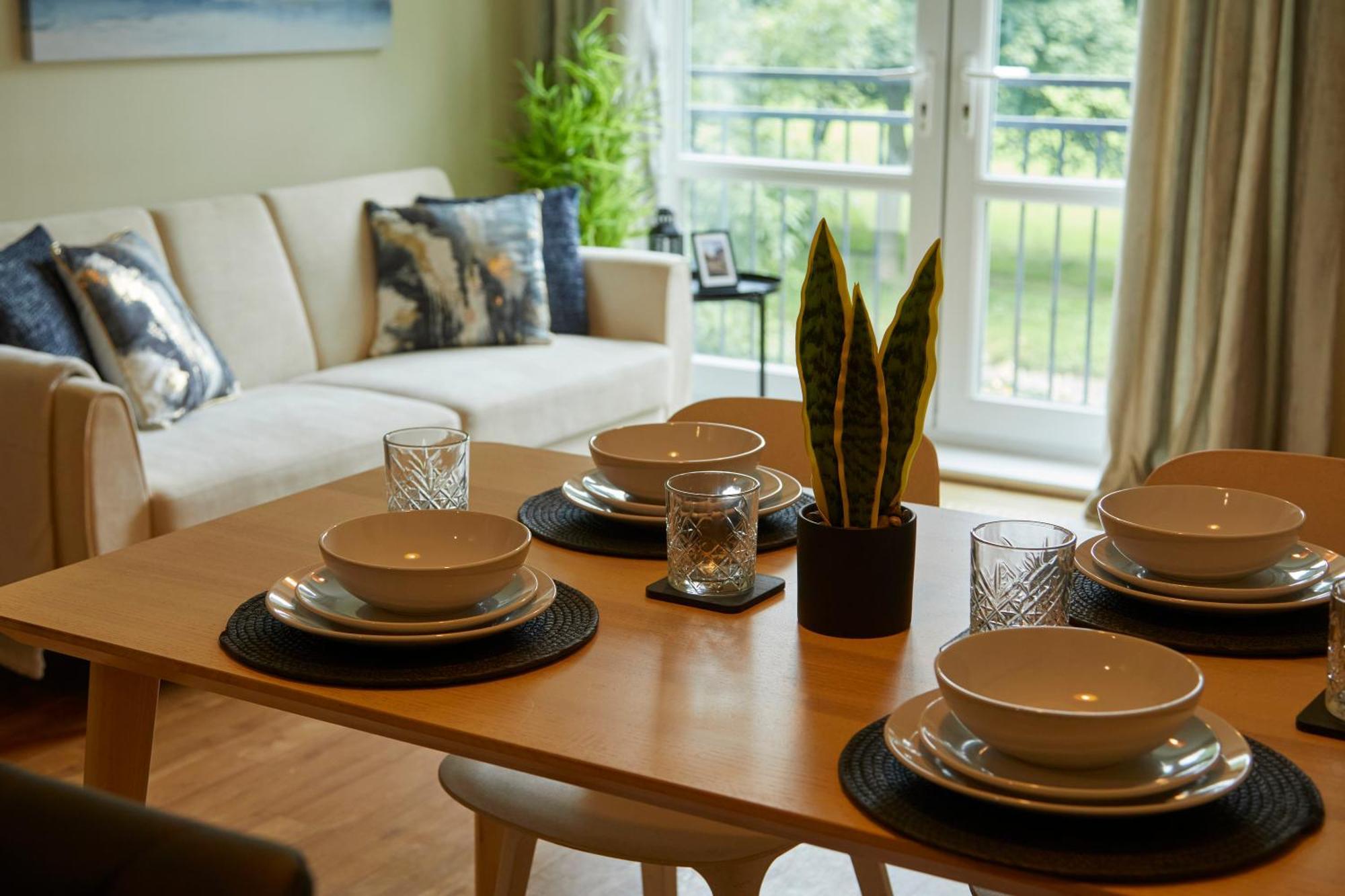 הליפקס Stylish 2-Bedroom Apartment With Free Parking מראה חיצוני תמונה